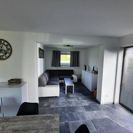 Bungalov Na Brehu Labe S Vlastnim Molem Pardubice Exterior foto