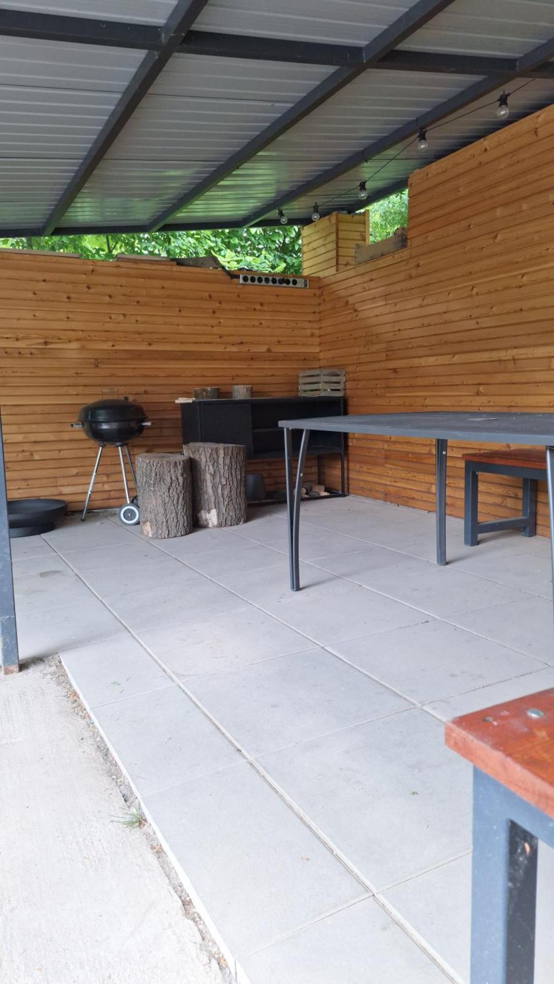 Bungalov Na Brehu Labe S Vlastnim Molem Pardubice Exterior foto